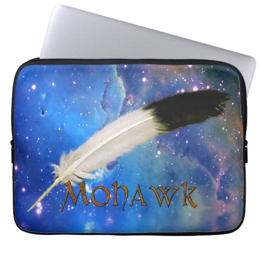 MOHAWK Nation & Feather Space Laptop Sleeve (Vorderseite)