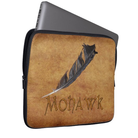 MOHAWK Native American Feather Laptop Sleeve (Vorne Rechts)