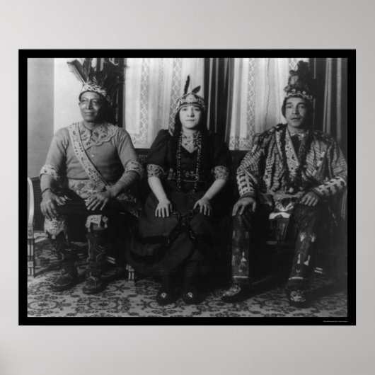 Mohegan-Indianer-Chef und Familie 1923 Poster (Vorne)