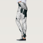 Mohnblume, Schwarz-weiße Blume. Leggings (Links)