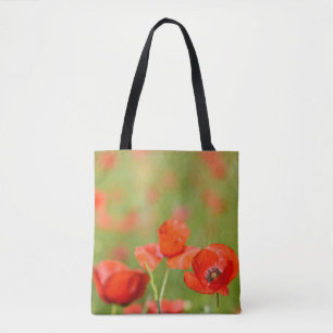 Mohnblumen in einer Mohnblumenfeld-Taschentasche Tasche
