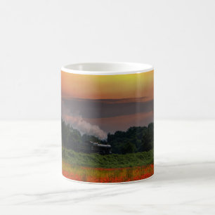 Mohnfeld und Dampflokomotive Kaffeetasse