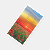 Mohnfeld vor dem Hintergrund einer roten Sonne Serviette (Ecke)