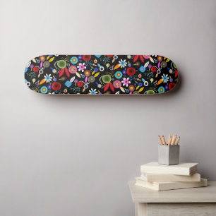 Mohnverzierung im Stil der 70er Vintagen Skateboar Skateboard