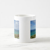 Moks weg vom Ufer von Lanikai Kaffeetasse (Mittel)