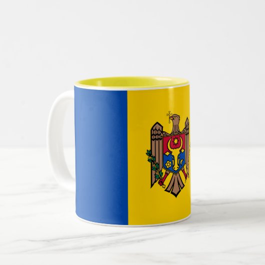 Moldau-Flagge Zweifarbige Tasse (Vorderseite Links)