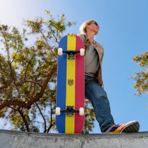 Moldawien-Flagge Skateboard
