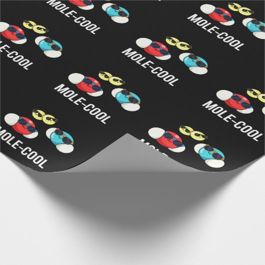 Mole-Coole Funny Molecule Pun Dark BG Geschenkpapier (Ecke)