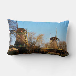 Molens in Nederlands landschap. Lendenkissen