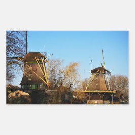 Molens in Nederlands landschap. Rechteckiger Aufkleber