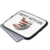 MOLON LABE LAPTOPSCHUTZHÜLLE (Vorne Knopf)
