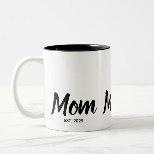 Mom Established Black Script Custom Year Zweifarbige Tasse (Links)