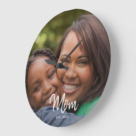 Mom Established Black White Script Photo Große Wanduhr (Winkel)