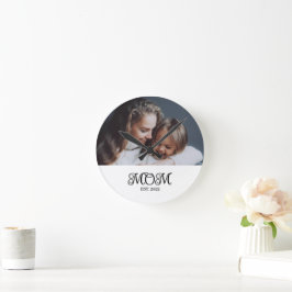 Mom Established Modern Black Script Photo Runde Wanduhr