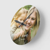 Mom Established Modern Script Photo Runde Wanduhr (Winkel)