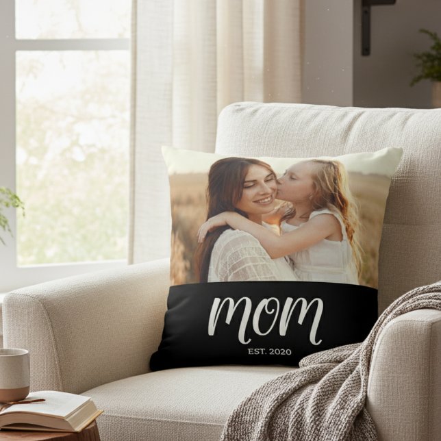 Mom Established Modern Script Photo Throw Pillow Kissen (Von Creator hochgeladen)