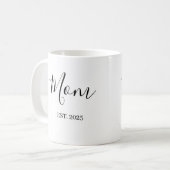 Mom Established New Mom Gift Minimalist Kaffeetasse (Vorderseite Links)