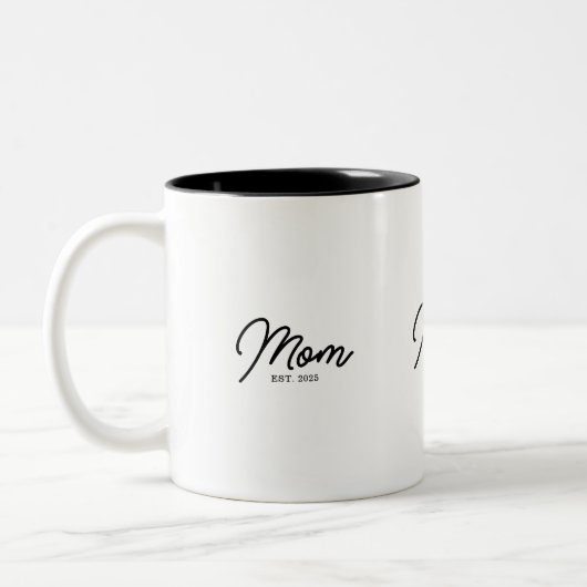 Mom Established New Mom Gift Zweifarbige Tasse (Links)