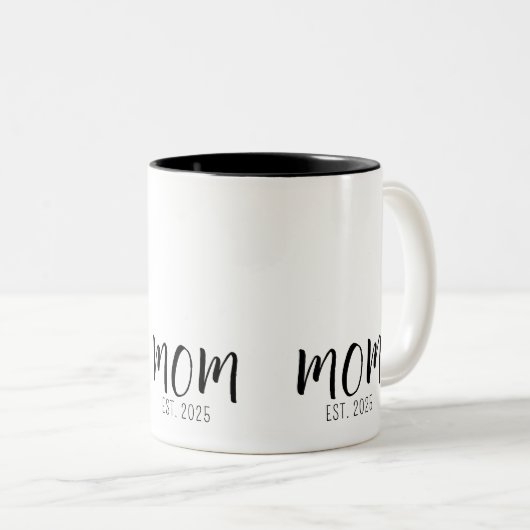 Mom Established New Mom Gift Zweifarbige Tasse (VorderseiteRechts)
