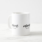 Mom Established New Mom Script Gift Kaffeetasse (Vorderseite Links)