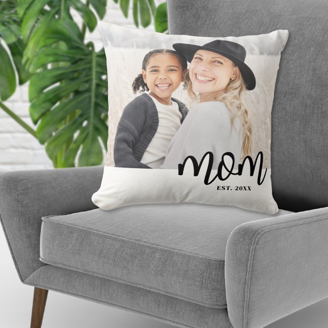 Mom Established Photo Gift Kissen (Mom Established Photo Gift Throw Pillow)