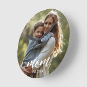 Mom Established Photo Mother's Day Runde Wanduhr (Winkel)