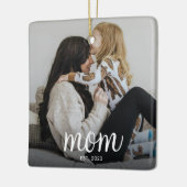 Mom Established White Script Photo Keramikornament (Links)