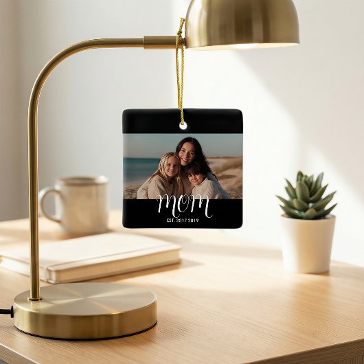 Mom Gegründet Schwarz Weiß Schrift Foto Keramikornament