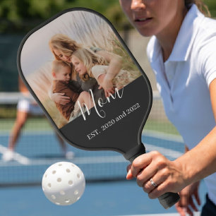 Mom hat ein unterhaltsames Skript-Foto eingerichte Pickleball Schläger