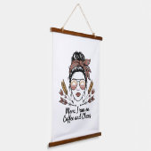 Mom I Run On Coffee And Chaos Wandteppich Mit Holzrahmen (Gewinkelt)