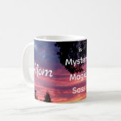 Mom is Mystery, Magic, Sass & Soul – Inspirational Kaffeetasse (Vorderseite Links)