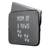 Mom of 8 paws laptopschutzhülle (Vorderseite Links)