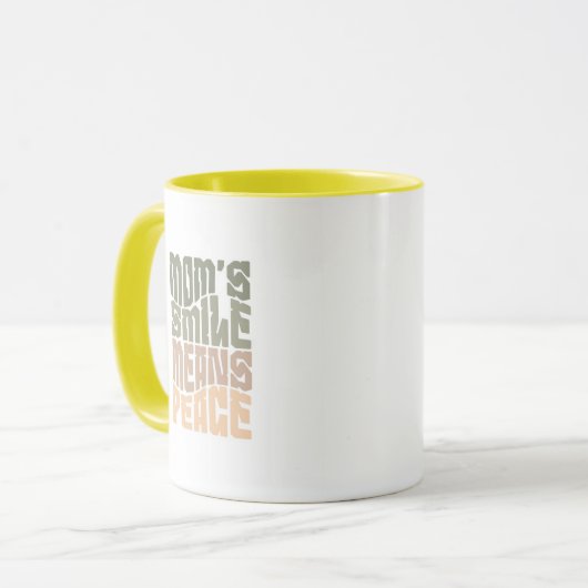 Mom’s Smile Means Peace – Green & Maron Mug Tasse (Vorderseite Links)