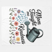 Mom Taught Me Kindness Fleecedecke (Vorderseite (Horizontal))