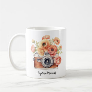 Momente für Fotografen mit Blumen einfangen Kaffeetasse