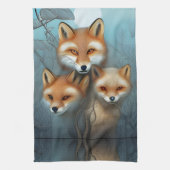 Momma fox und zwei Babys Geschirrtuch (Vertikal)