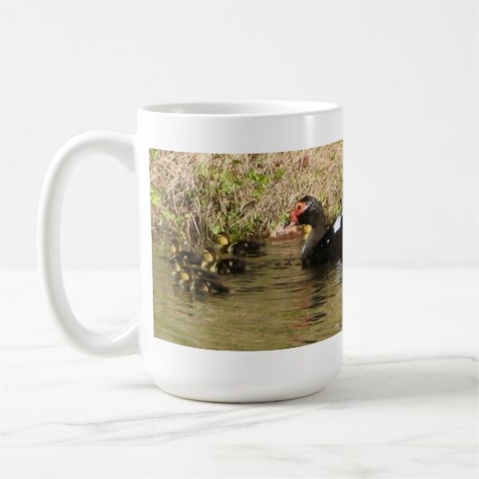 Momma Muscovy and Baby Ducks Tasse (Links)