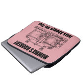 Mommas Boobery Jugs immer Gestochen Laptopschutzhülle (Vorne Knopf)