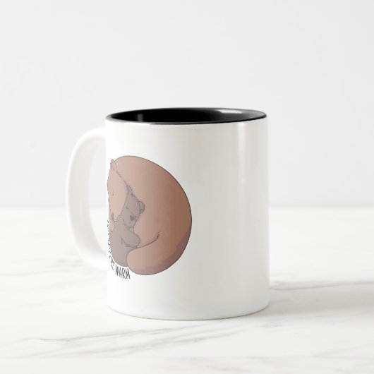 Mommy Bear umarmt Baby Bear Cube Zweifarbige Tasse (Vorderseite Links)