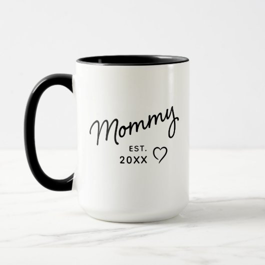 Mommy Black and White Minimalist Est Year Tasse (Links)