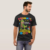Mommy of the Birthday Boy Dinosaur Raptor Funny T-Shirt (Vorne ganz)