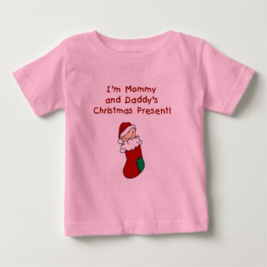 Mommy und Daddy's Weihnachtsgeschenk Baby T-shirt (Vorderseite)