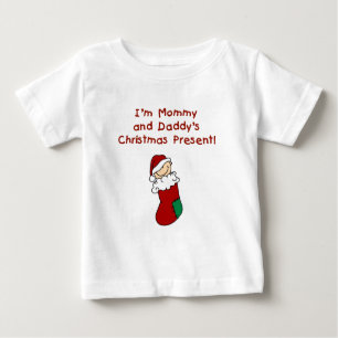 Mommy und Daddy's Weihnachtsgeschenk Baby T-shirt