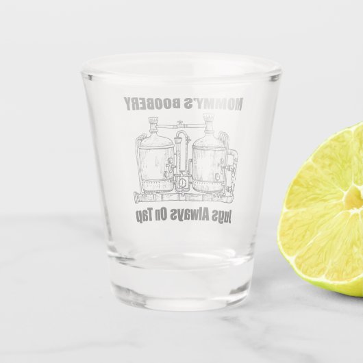 Mommy's Boobery Jugs immer Gestochen Schnapsglas (Rückseite)