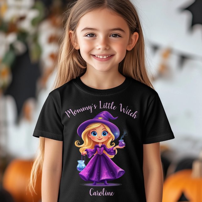Mommy's Little Hexenmädchen Name Tri-Blend Shirt (Mommy's Little Witch Halloween Girl Name T-Shirt)