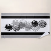Momona Ananas Hawaiian Striped Tropical - Schwarz Strandtuch (Vorderseite)