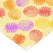 Momona Pineaple Hawaiian Tropical Kurzer Tischläufer (Ecke)