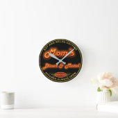 Mom's Diner & Motel Fun Faux Neon Any Slogan - Runde Wanduhr (Zuhause)