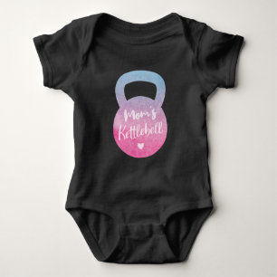 Moms Kettlebell, Farbverlauf Rosa und Blau Kettleb Baby Strampler