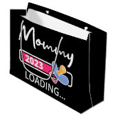 MOMY 2023 Ladung I - zur Mama befördert Große Geschenktüte (Vorderseite Schrägansicht)